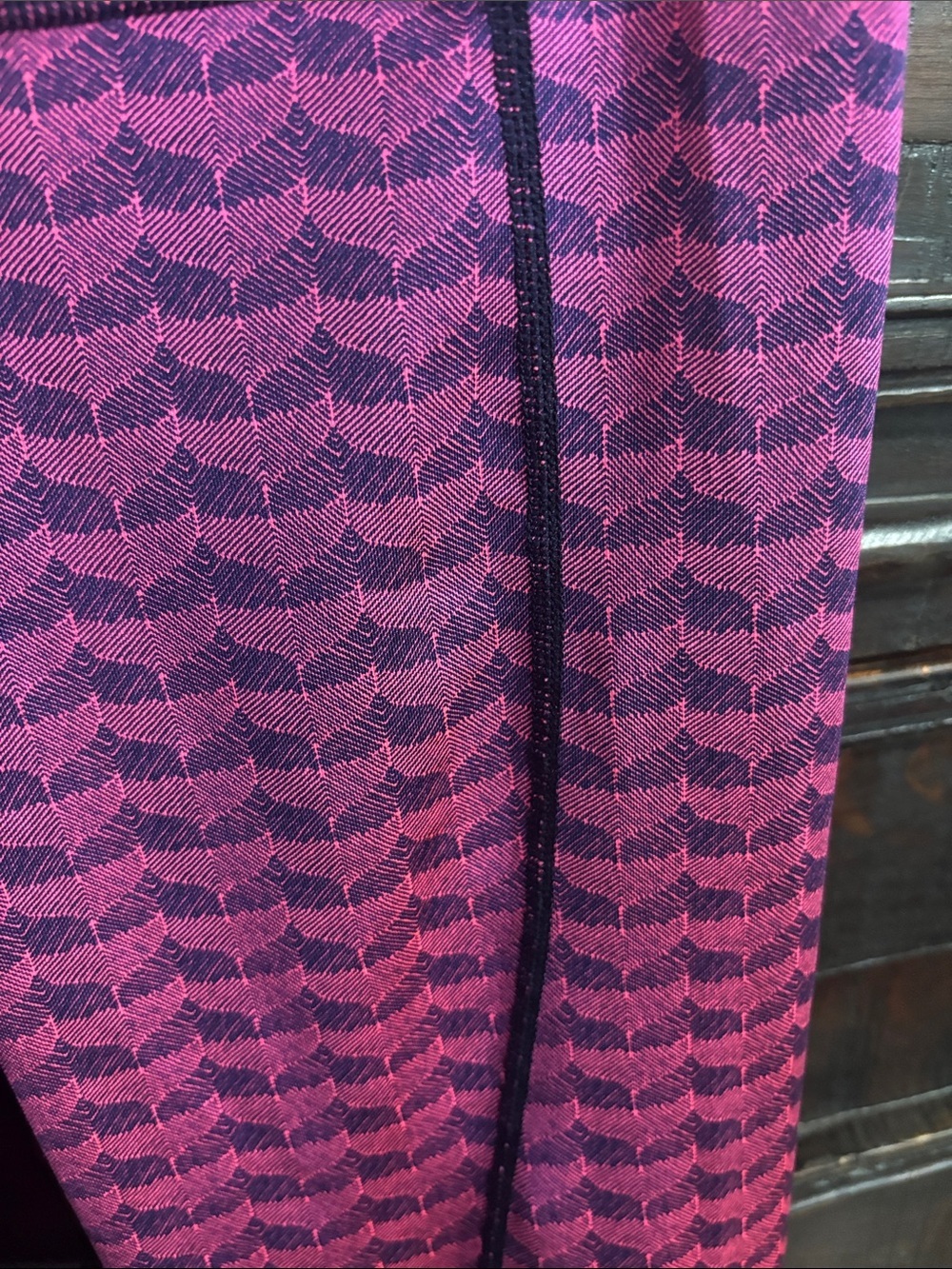 Vineyard Vines Etched Whale Tail Performance Printed Leggings Size Small - Picture 3 of 5